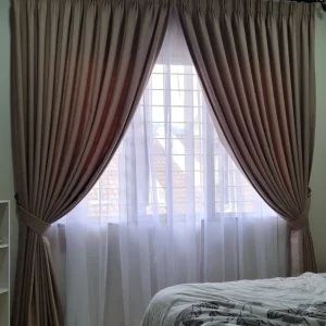 Curtain colour