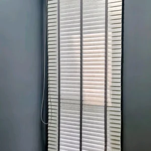 white wooden blind 