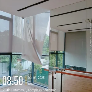 Perforated roller blind 
