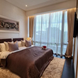 curtain and sheer 