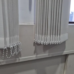 Vertical blind repair 