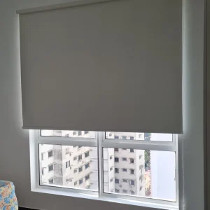 Roller blind blackout 
